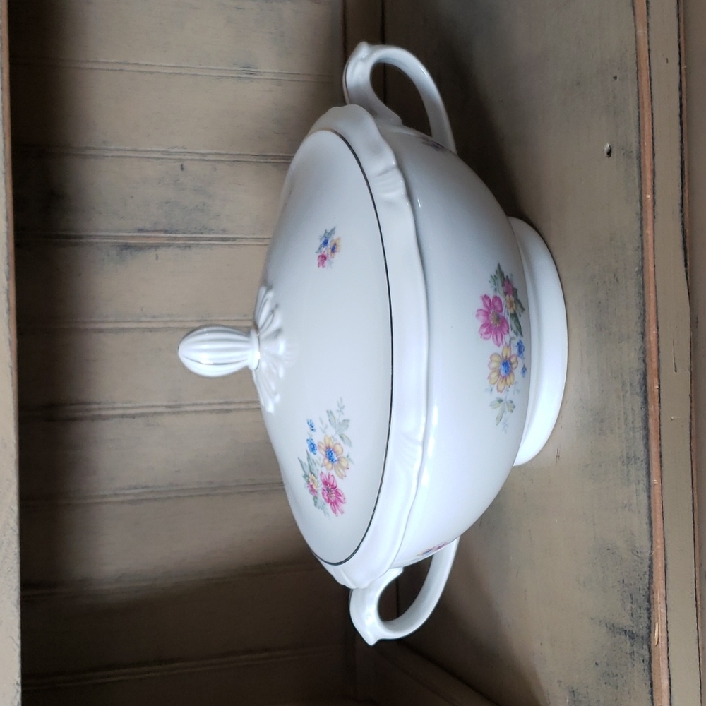 Harmony House Minuet by Barcuthet Bavaria Germany Vegetable Dish with Lid